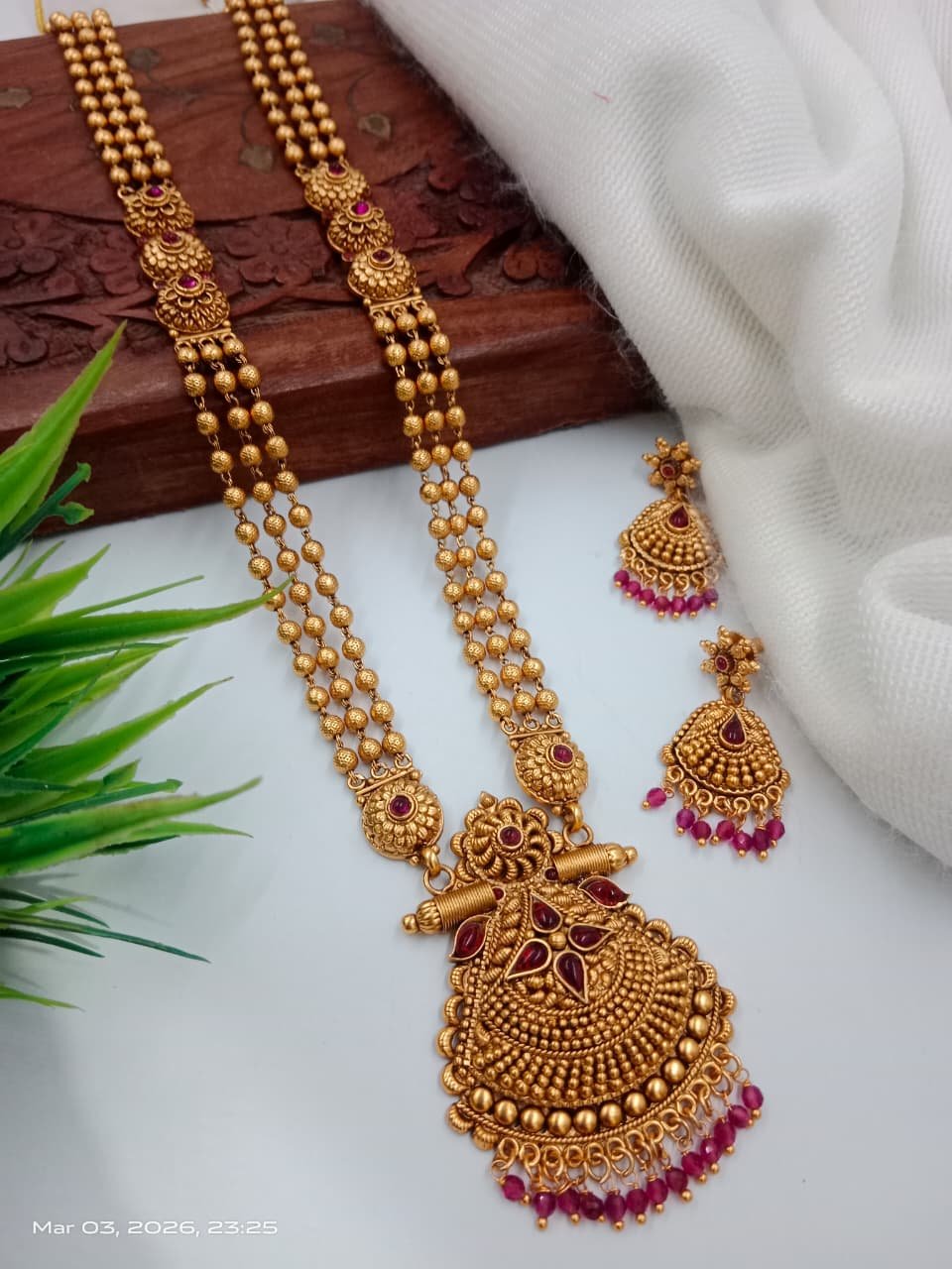 Matt Finish Shahi Haar (F)