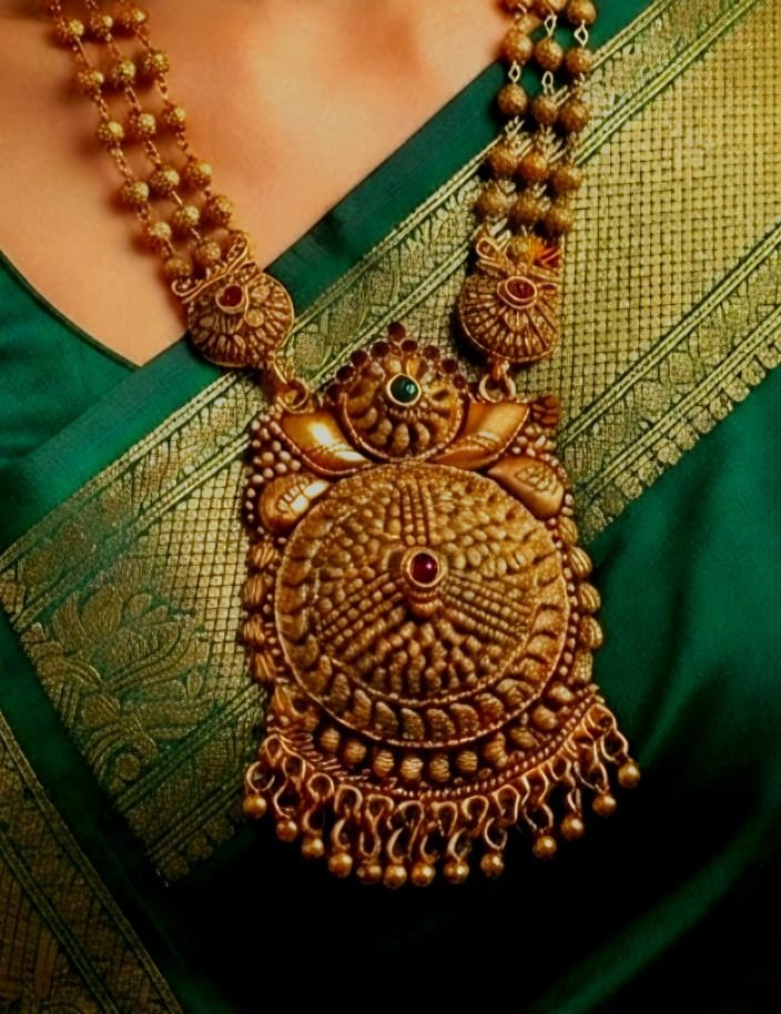 Shahi Haar (D)